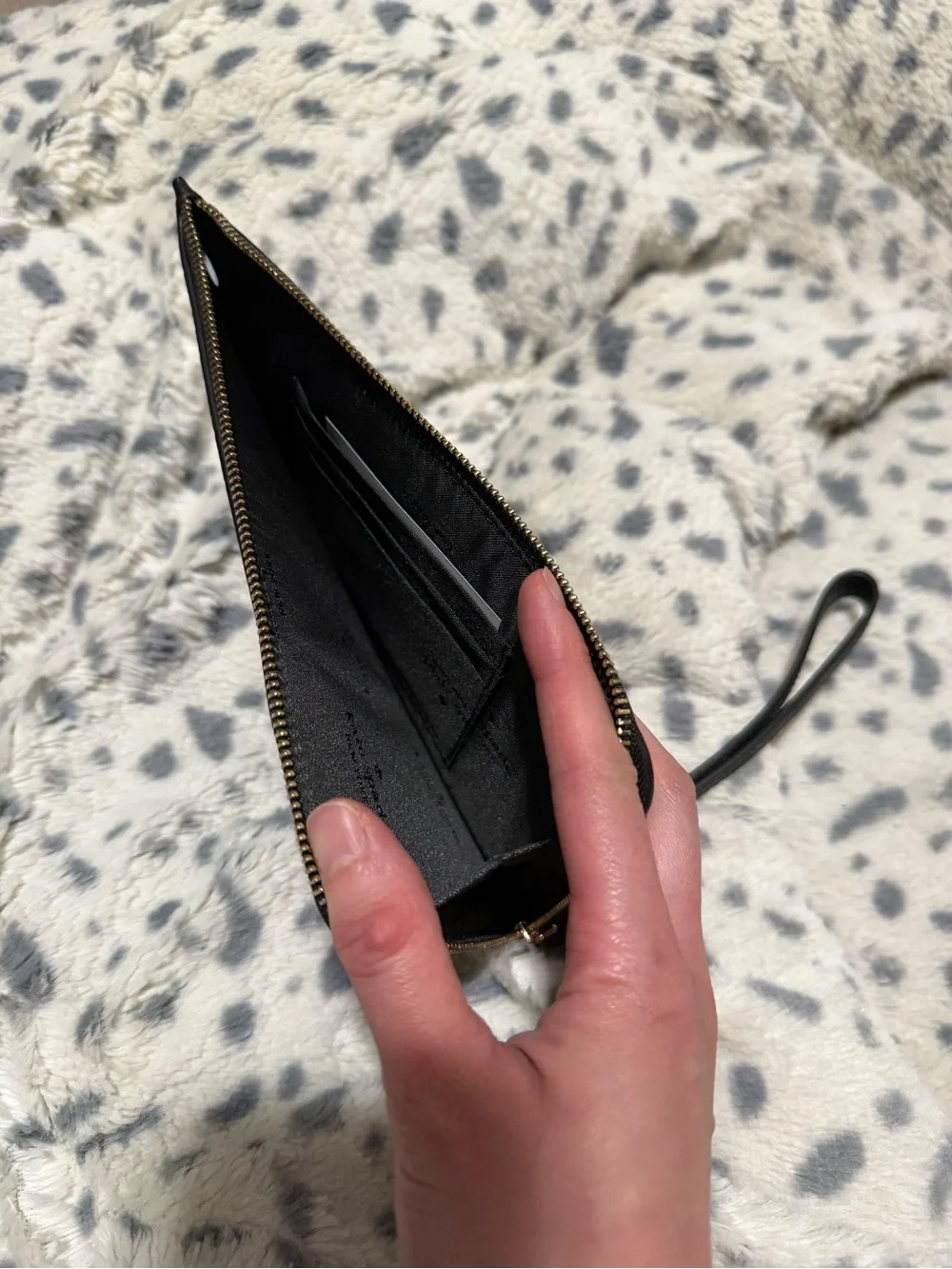 NWOT Kate Spade Lucy Wristlet in Black